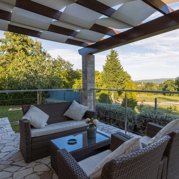 Aménagement d'une terrasse pergola en Normandie
