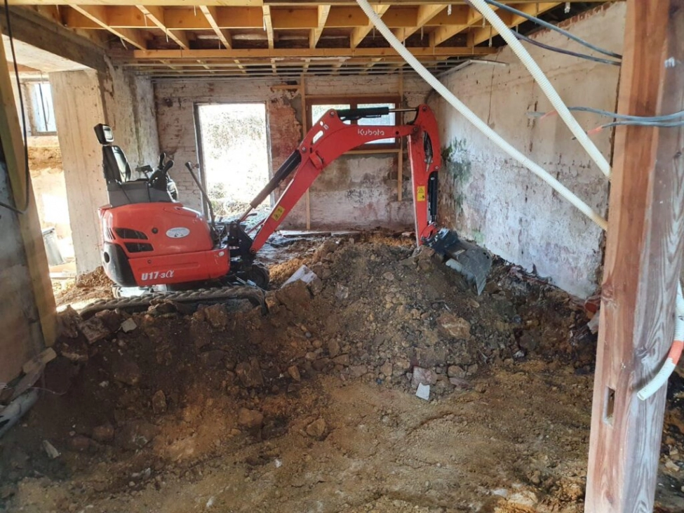 Rénovation complète, remise à niveau du sol de la maison
