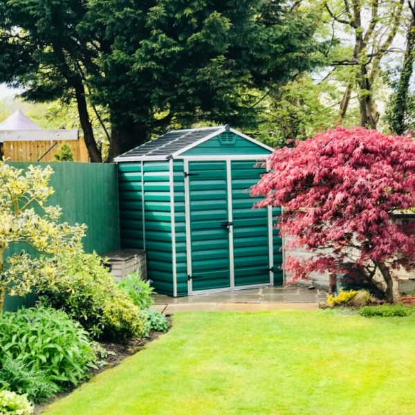 Abri de jardin vert en PVC