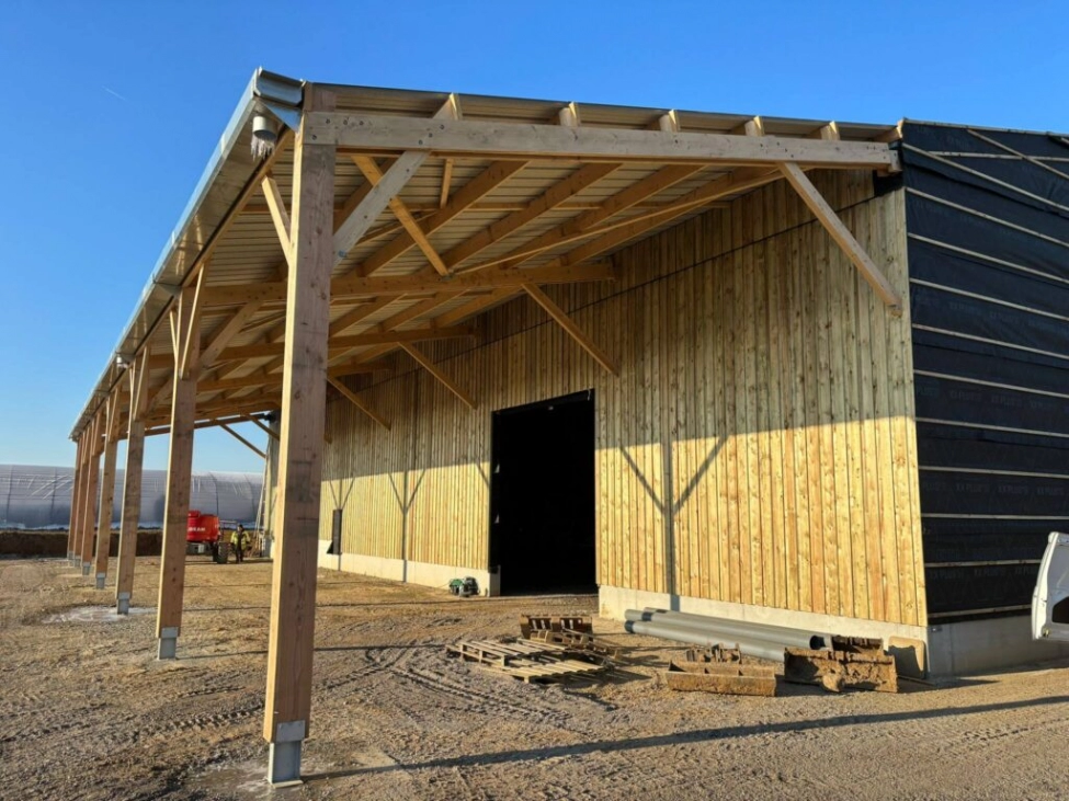Construction d’un bâtiment industriel ossature bois isolé de 1400 m²