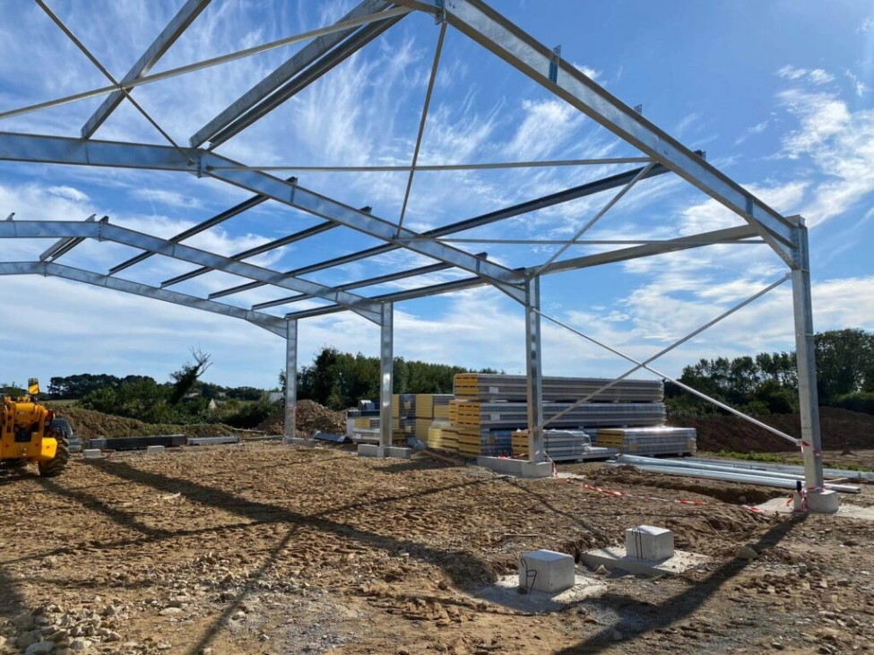 Construction de bâtiment industriel ossature métallique